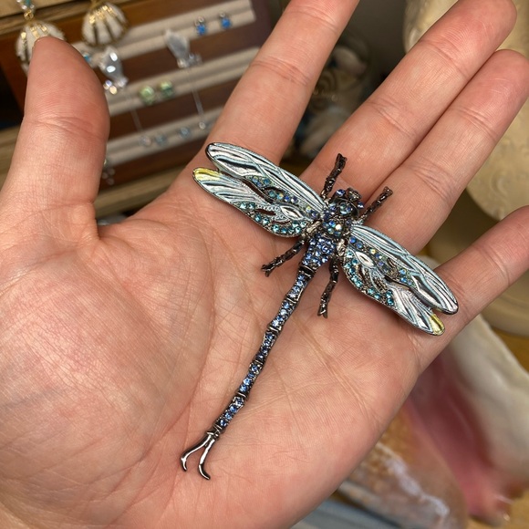 M181 Blue Crystal Dragonfly Summer Vibes Brooch Pin - Picture 2 of 2